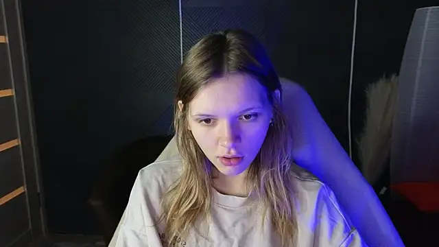 LitaBrom online show from September 2025 03:57:02 AM