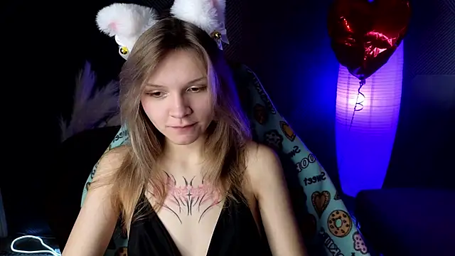 LitaBrom online show from March 2025 04:13:01 AM