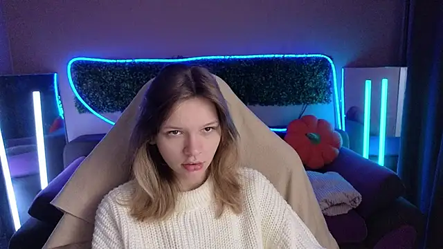 LitaBrom online show from November 2025 02:04:01 AM