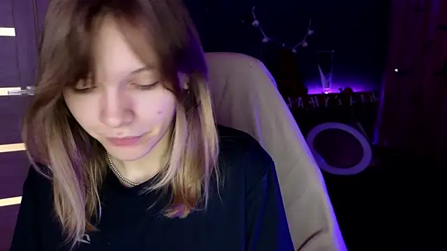 LitaBrom online show from October 2025 03:05:01 AM