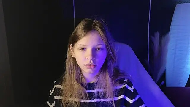 LitaBrom online show from October 2025 07:49:01 AM