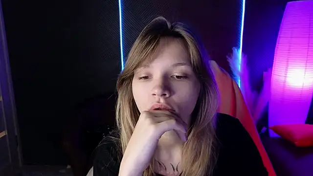 LitaBrom online show from October 2025 01:40:01 AM