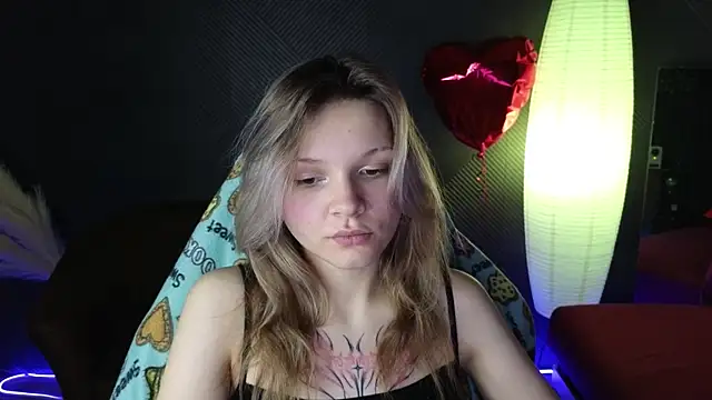 LitaBrom online show from March 2025 04:18:01 AM