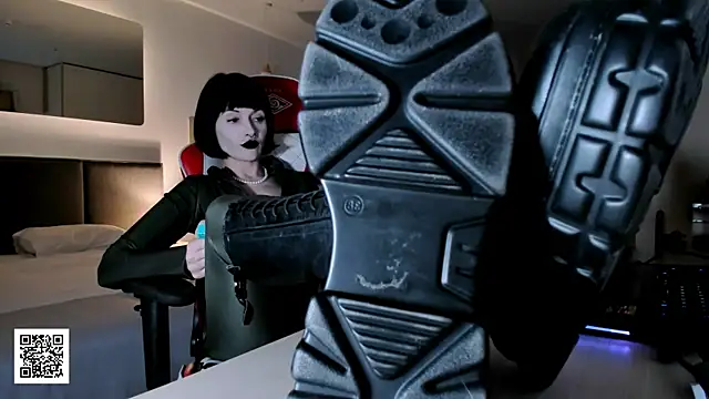 Snapshot of _Goddess_Misha_ chatting on November 2025 10:04:01 PM Goddess Misha online show from November 2025 10:04:01 PM