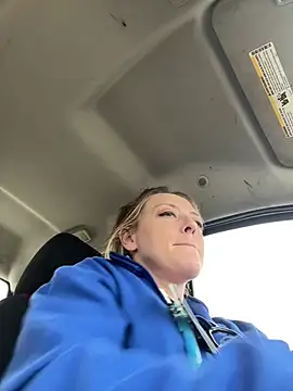 lezbean24 online show from February 2026 07:01:02 PM