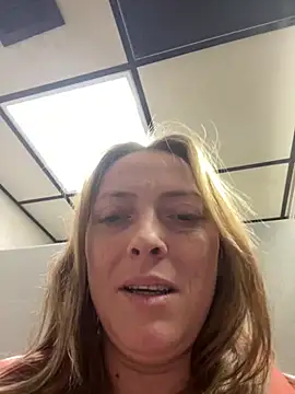 lezbean24 online show from February 2026 05:57:01 PM