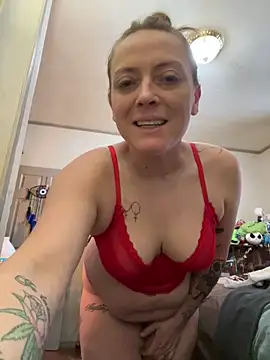 lezbean24 online show from February 2026 09:47:01 PM