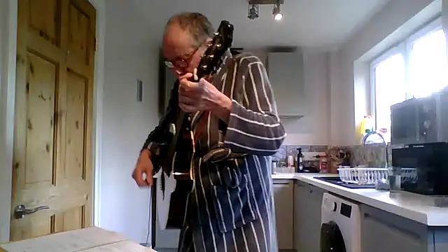 Snapshot of jimmybenido chatting on May 2026 04:47:02 PM jimmybenido online show from May 2026 04:47:02 PM
