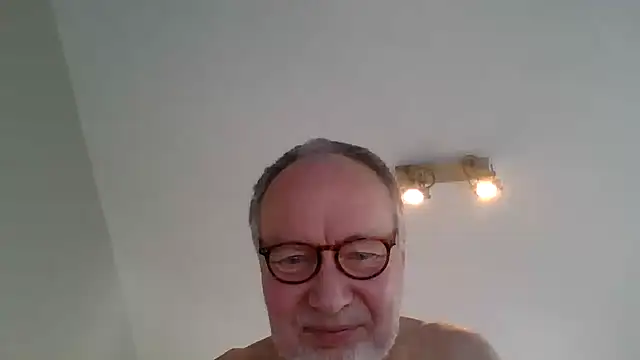 Snapshot of jimmybenido chatting on May 2026 04:49:01 PM jimmybenido online show from May 2026 04:49:01 PM