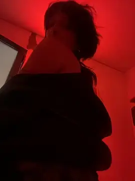 Snapshot of xmoira3x chatting on October 2025 03:27:02 AM xmoira3x online show from October 2025 03:27:02 AM