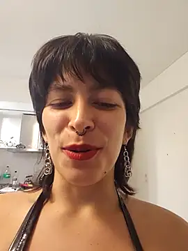 Snapshot of xmoira3x chatting on February 2025 07:15:02 AM xmoira3x online show from February 2025 07:15:02 AM