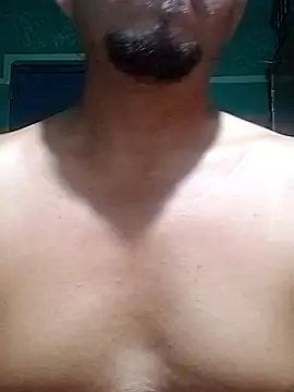 Snapshot of Cris29_84 chatting on January 2026 01:34:02 AM Cris29 84 online show from January 2026 01:34:02 AM