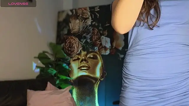 ReyaSophia online show from February 2026 09:48:02 PM