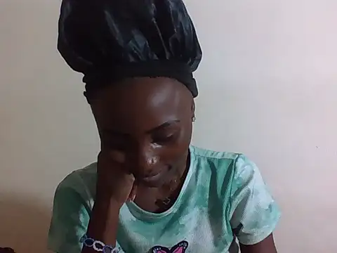 SexyNeedle22 online show from December 2025 04:19:01 PM