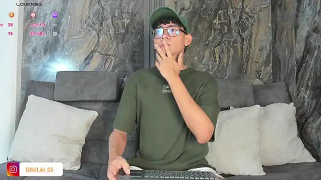 Daviid laidd online show from December 2025 07:55:02 PM