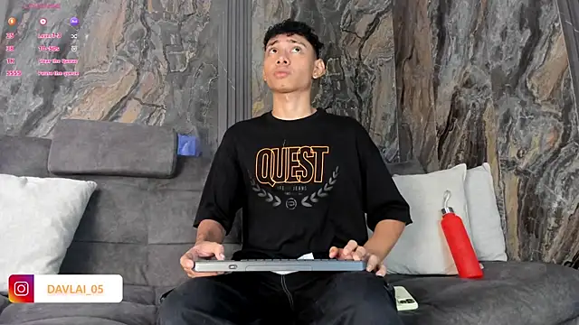 Daviid laidd online show from April 2026 07:26:02 PM