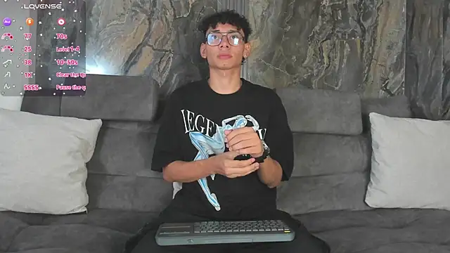 Daviid laidd online show from December 2025 07:41:01 PM