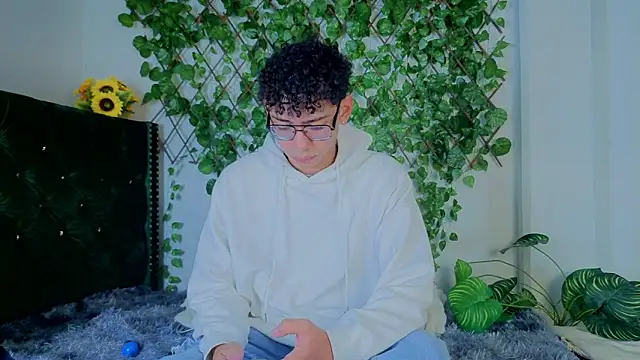 Daviid laidd online show from November 2025 10:02:01 PM