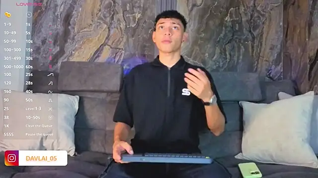 Daviid laidd online show from April 2026 08:22:02 PM