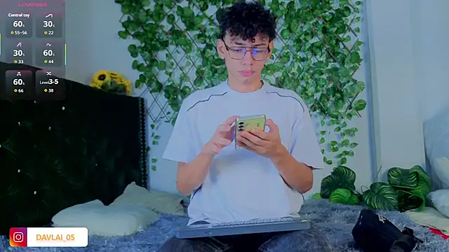 Daviid laidd online show from November 2025 01:15:02 PM