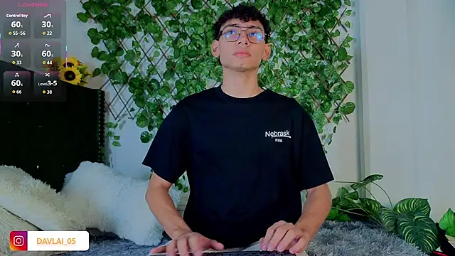 Daviid laidd online show from November 2025 06:00:01 PM