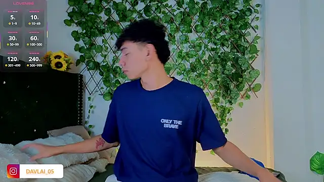 Daviid laidd online show from November 2025 08:34:02 PM