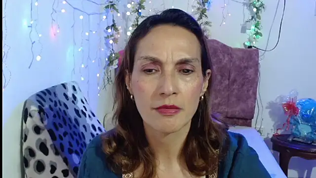 italagomez  online show from January 2026 11:41:02 PM