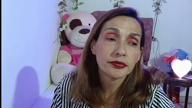 Snapshot of italagomez_ chatting on November 2025 11:58:01 PM italagomez online show from November 2025 11:58:01 PM