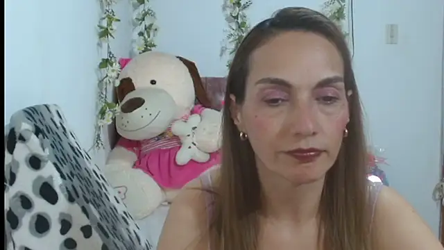 Snapshot of italagomez_ chatting on September 2025 11:10:01 PM italagomez online show from September 2025 11:10:01 PM