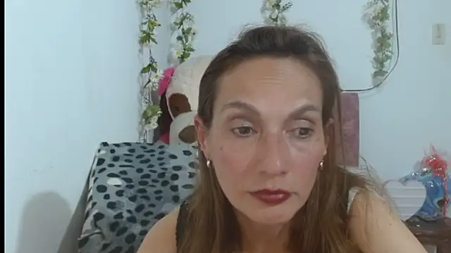 Snapshot of italagomez_ chatting on September 2025 10:38:01 PM italagomez online show from September 2025 10:38:01 PM