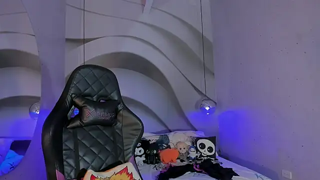 IamNayuta online show from November 2025 08:20:02 PM