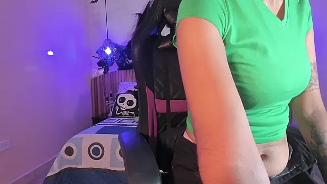 IamNayuta online show from October 2025 07:58:01 PM