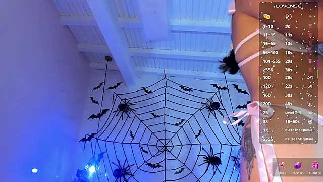 IamNayuta online show from November 2025 07:41:02 PM