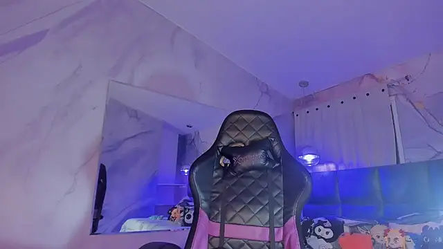 IamNayuta online show from November 2025 08:42:02 PM