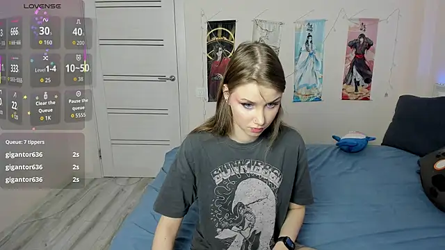 Snapshot of JorRoger chatting on October 2025 07:09:02 AM JorRoger online show from October 2025 07:09:02 AM