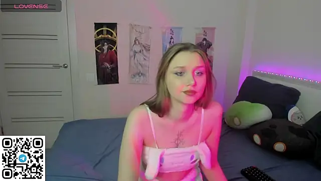 JorRoger online show from April 2026 01:19:01 AM