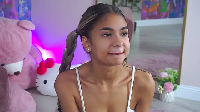 Snapshot of AshaYuva chatting on October 2025 12:15:02 PM AshaYuva online show from October 2025 12:15:02 PM