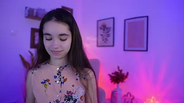 Gia Paige18 online show from November 2025 07:03:03 PM