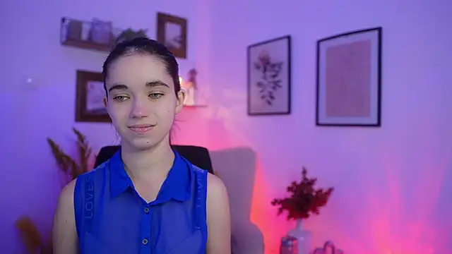 Gia Paige18 online show from November 2025 03:01:01 PM