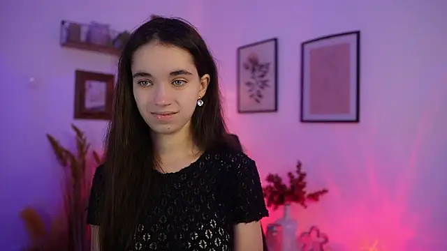 Gia Paige18 online show from December 2025 02:19:01 PM