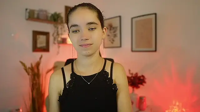 Gia Paige18 online show from September 2025 01:03:02 PM