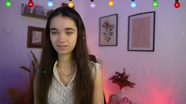 Gia Paige18 online show from December 2025 02:01:02 PM