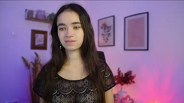 Gia Paige18 online show from October 2025 08:28:01 AM
