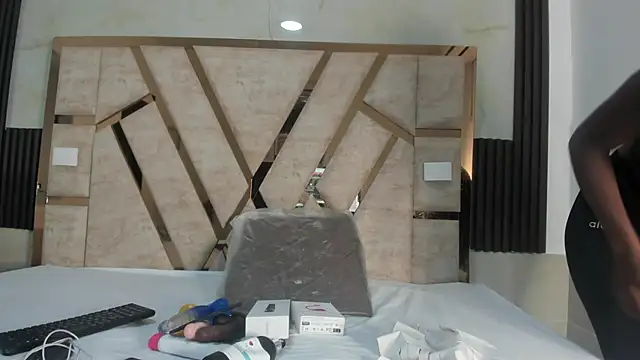 sweetebonny1 online show from December 2024 07:54:01 AM