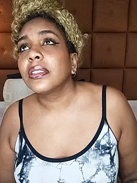 ELLA KELLY online show from February 2026 12:00:01 PM