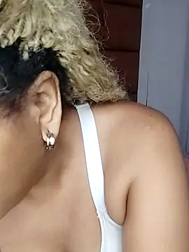 Snapshot of ELLA_KELLY chatting on October 2025 11:01:01 AM ELLA KELLY online show from October 2025 11:01:01 AM