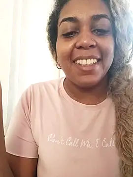 Snapshot of ELLA_KELLY chatting on December 2025 12:04:02 PM ELLA KELLY online show from December 2025 12:04:02 PM