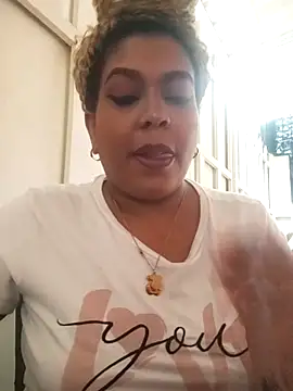 ELLA KELLY online show from February 2026 12:04:01 PM