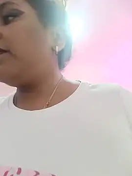 Snapshot of ELLA_KELLY chatting on July 2026 11:31:01 AM ELLA KELLY online show from July 2026 11:31:01 AM