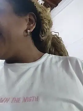 Snapshot of ELLA_KELLY chatting on November 2025 11:38:02 AM ELLA KELLY online show from November 2025 11:38:02 AM